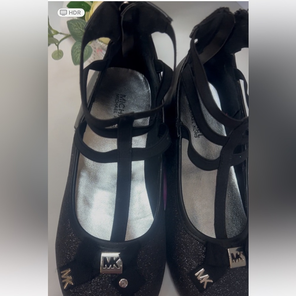 Micheal Kors girl black logo sandals. SZ 3.